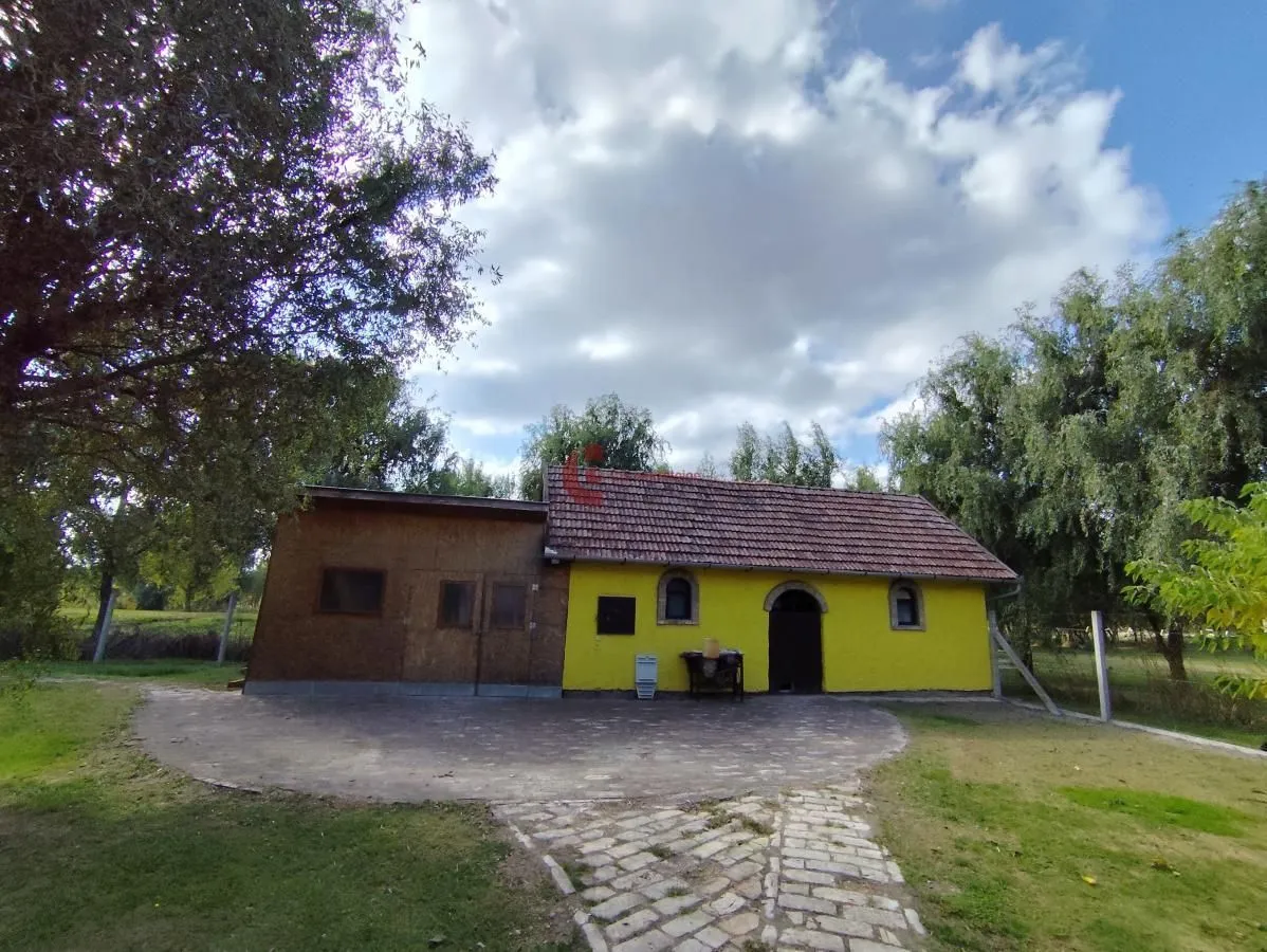 Prodaja, ugostiteljski objekat, 196m², Horgoš, Kanjiža