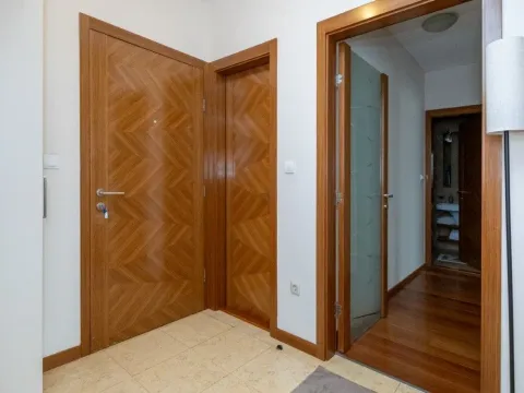 Rent, two bedroom apartment, 75m², Podgorica, Crna Gora - image 6