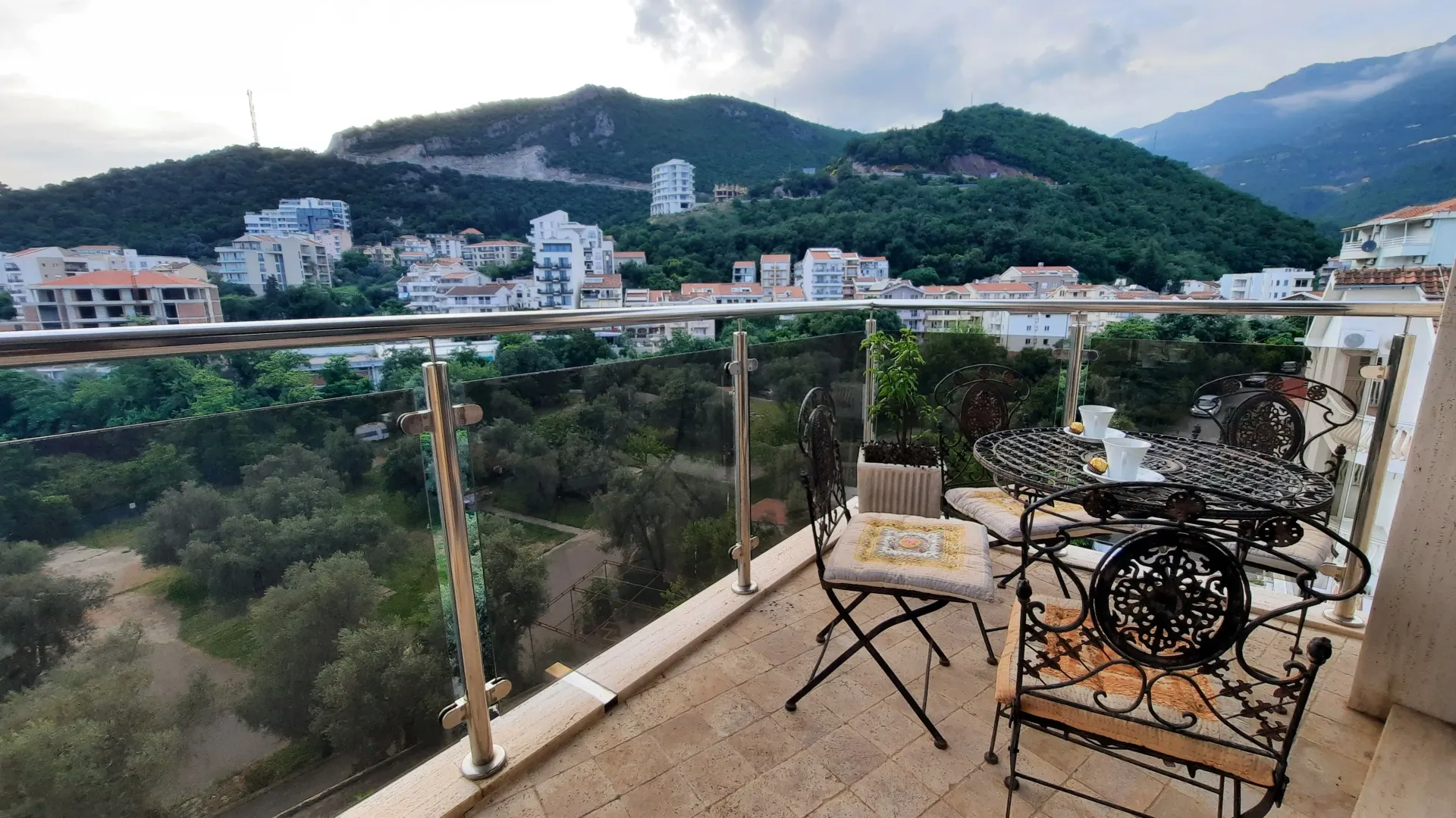Izdavanje, jednosoban stan, 43m², Boreti, Budva