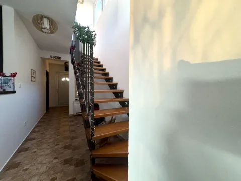 Prodaja, kuća, 302m², Mrčevac, Tivat - image 10