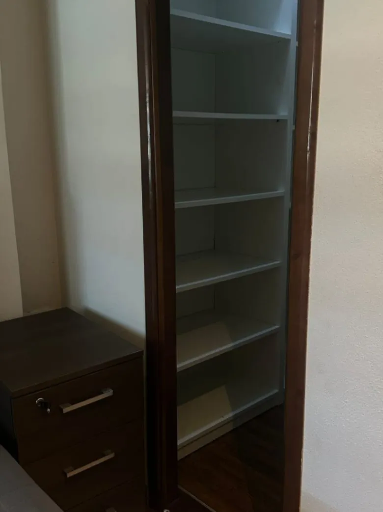 Izdavanje, dvosoban stan, 75m², Konik, Podgorica