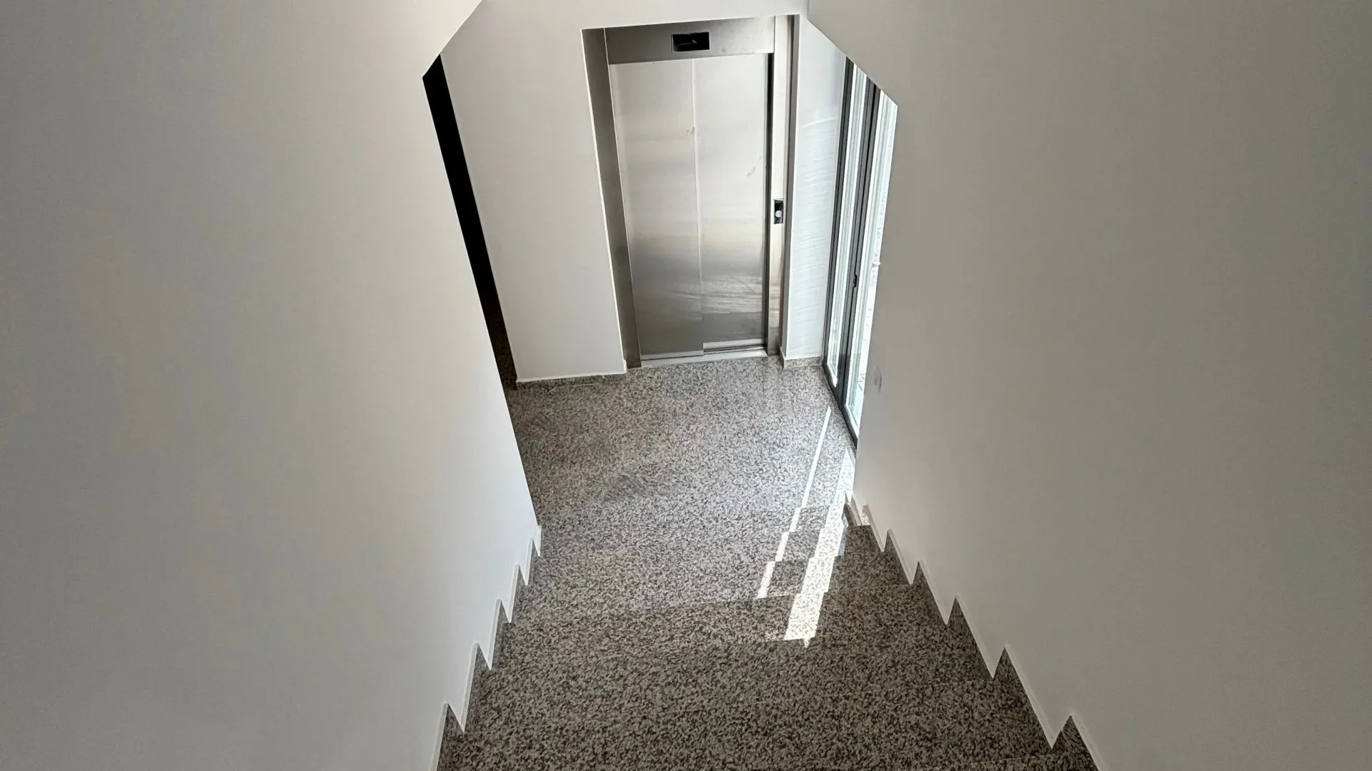 Prodaja, garsonjera, 26m², Kamenovo, Budva