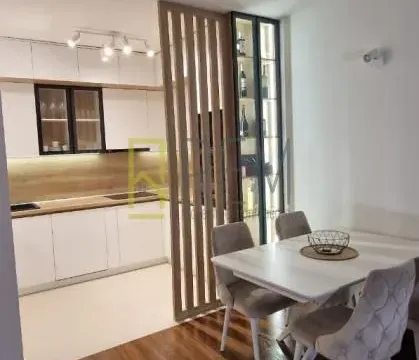 Izdavanje, jednosoban stan, 50m², City Kvart, Podgorica - image 9