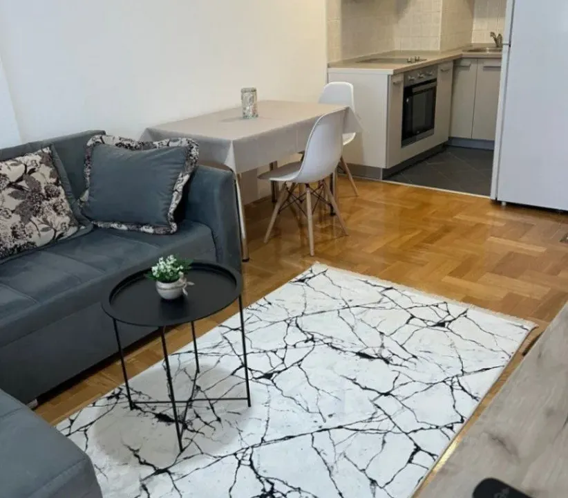 Rent, one bedroom apartment, 43m², Centar, Tivat