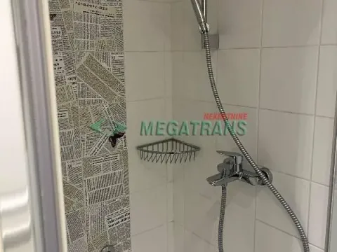 Izdavanje, četvorosoban stan, 98m², Centar, Novi Sad - image 20