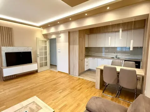 Izdavanje, jednosoban stan, 50m², Pobrežje, Podgorica - image 2