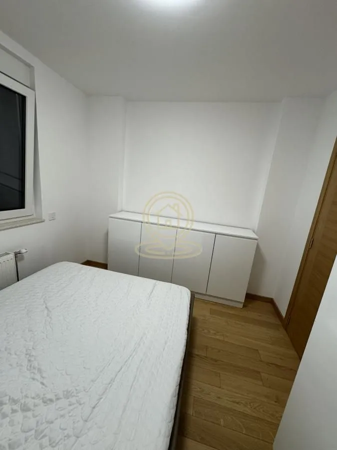 Izdavanje, dvosoban stan, 58m², Centar, Novi Sad