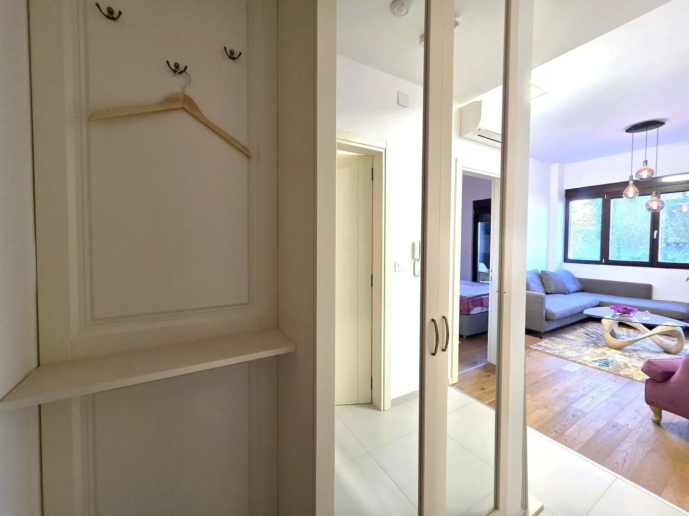 Izdavanje, jednosoban stan, 47m², Gornja Gorica, Podgorica
