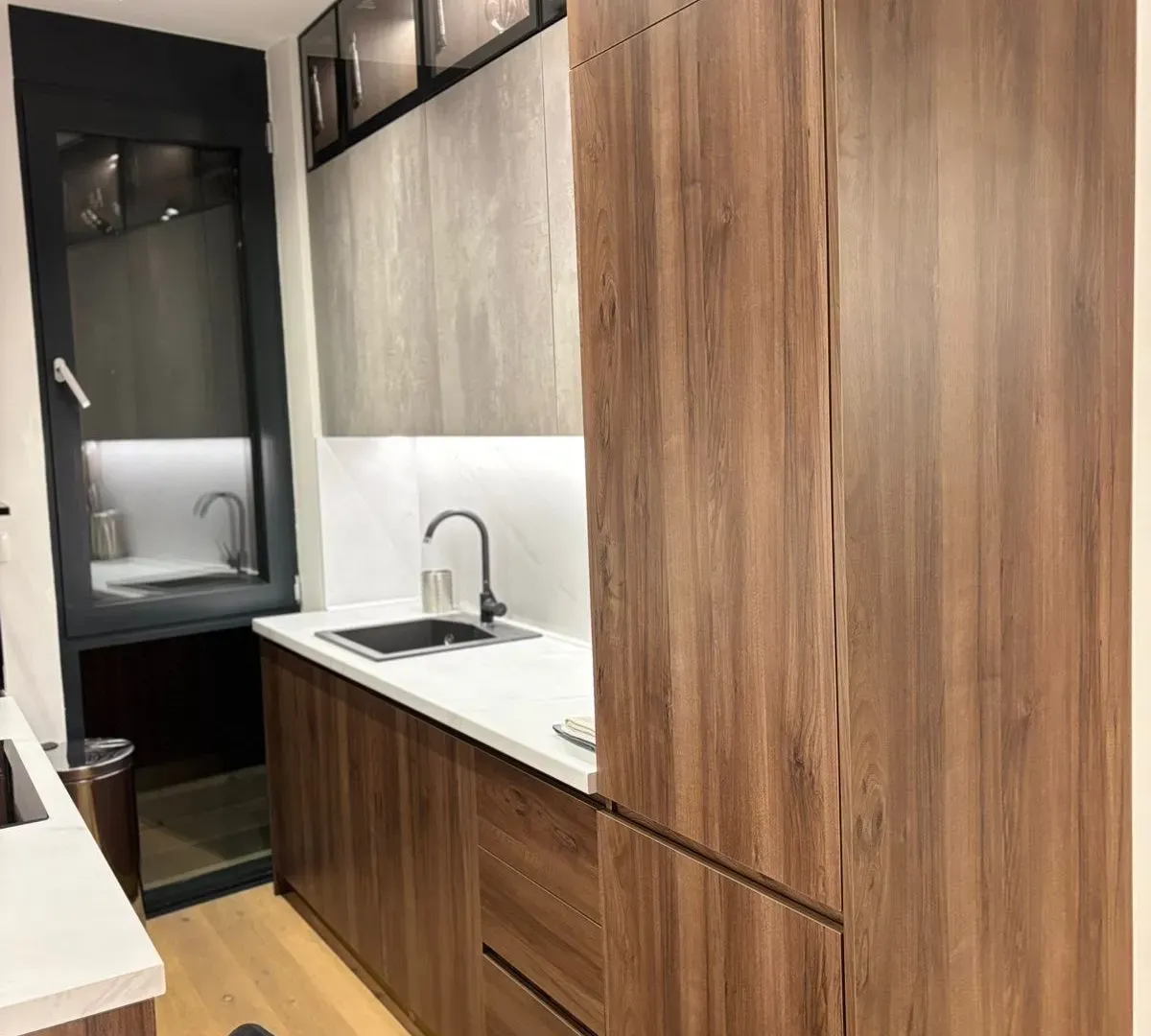 Izdavanje, jednosoban stan, 68m², Donja Lastva, Tivat