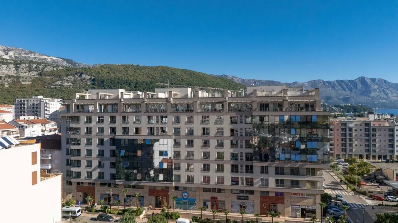 Prodaja, dvosoban stan, 90m², Rozino, Budva