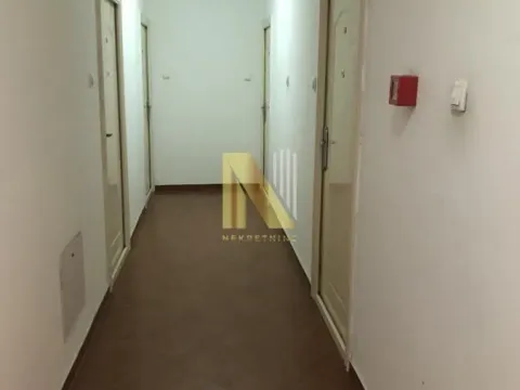 Rent, studio apartment, 30m², Adamovićevo Naselje, Novi Sad Sve Podlokacije