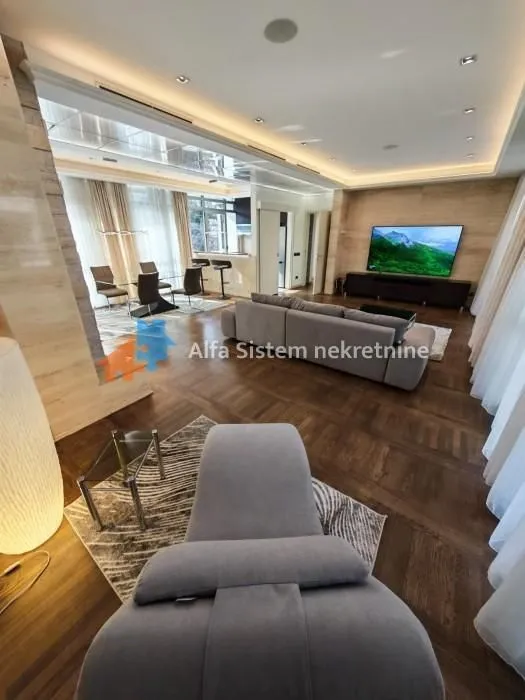Rent, four bedroom apartment, 148m², Savski Venac, Beograd