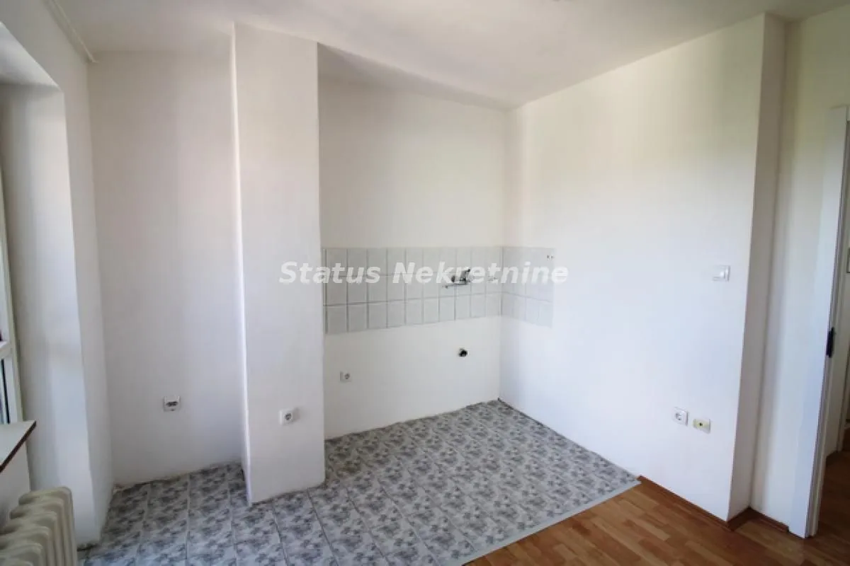 Prodaja, jednosoban stan, 33m², Železnička Stanica, Novi Sad Sve Podlokacije