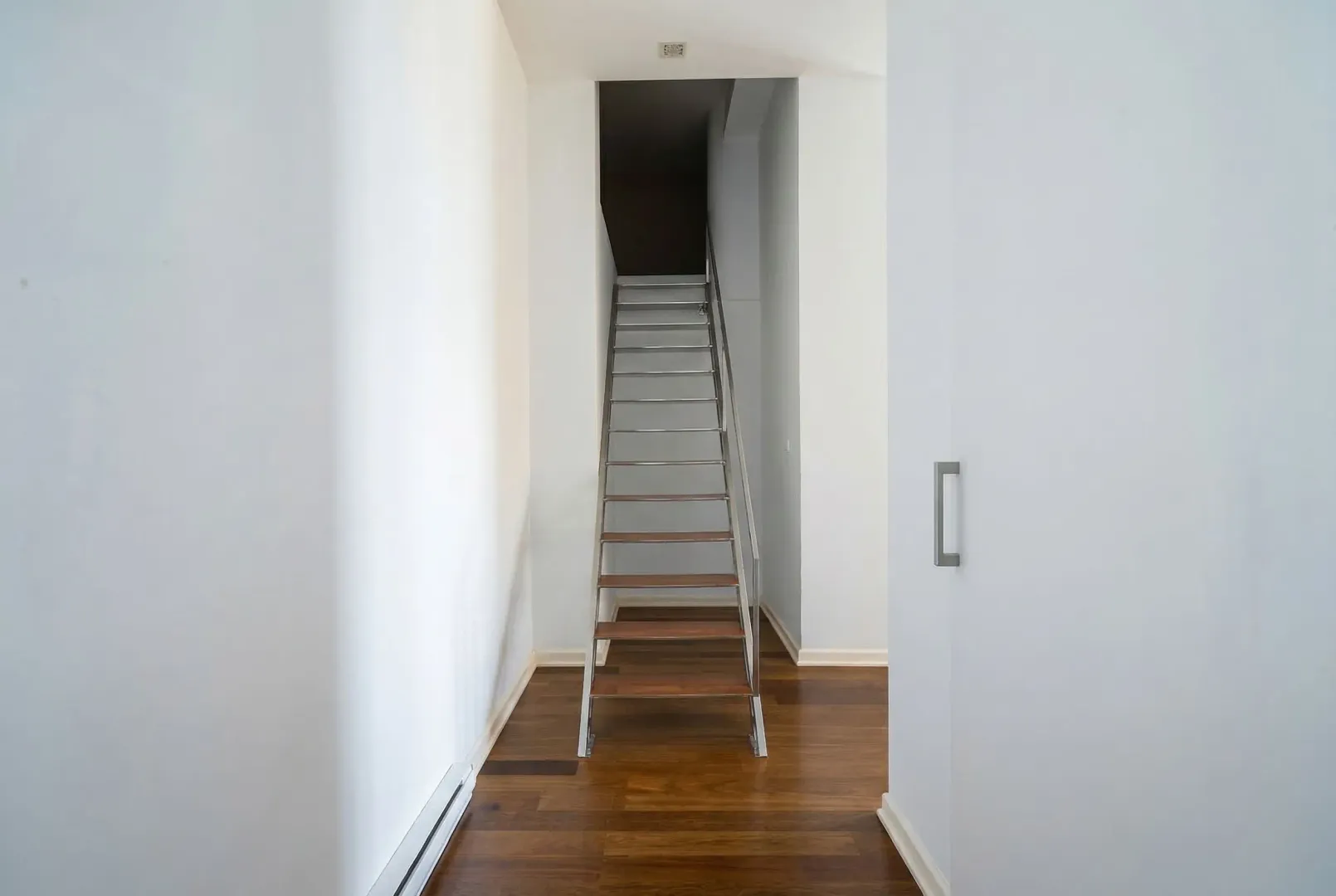 Prodaja, četvorosoban stan, 191m², Kamenovo, Budva