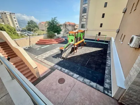 Sale, two bedroom apartment, 68m², Bečići, Budva - image 7