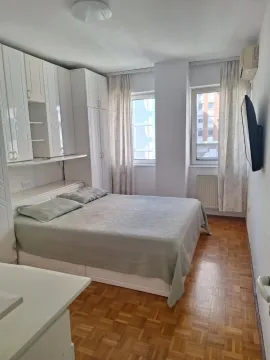 Rent, two bedroom apartment, 55m², Tašmajdan, Palilula Sve Podlokacije - image 8