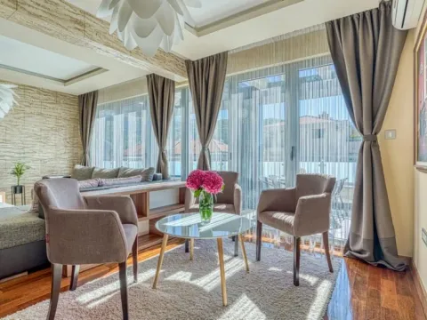 Sale, four bedroom apartment, 190m², Rozino, Budva - image 1