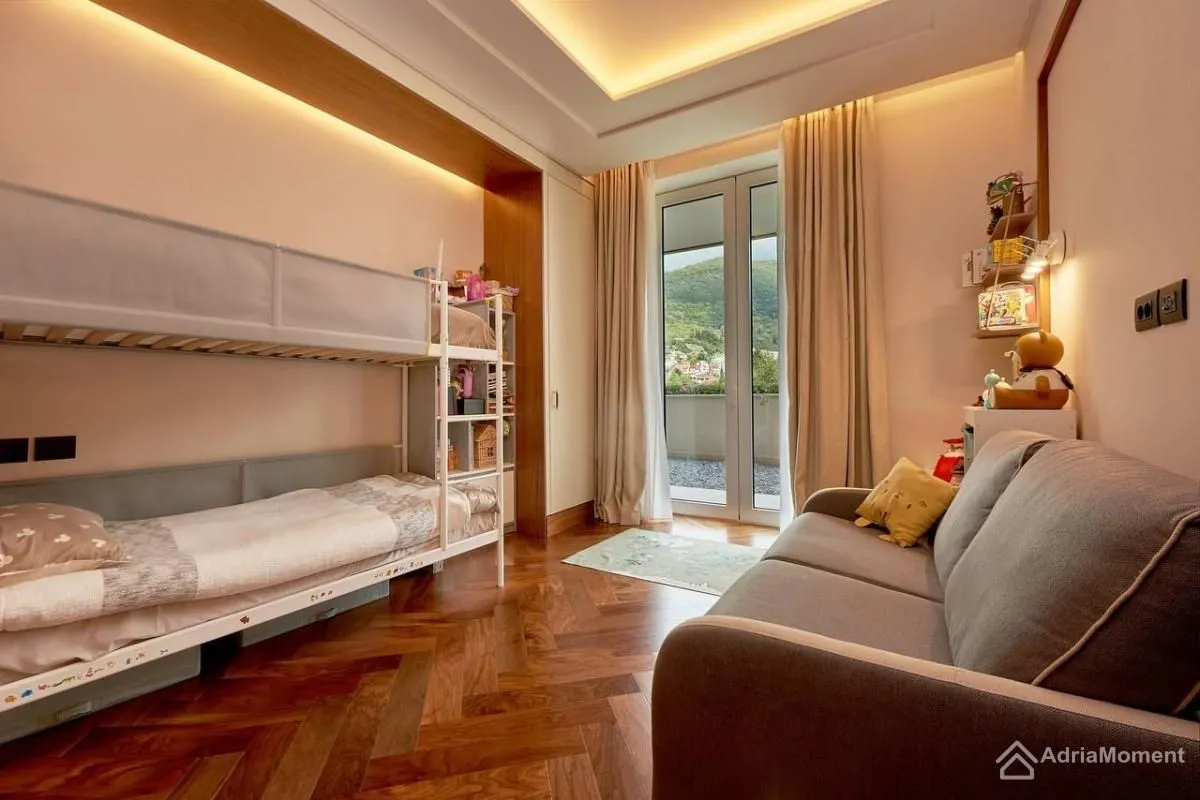 Sale, two bedroom apartment, 160m², Porto Montenegro, Tivat
