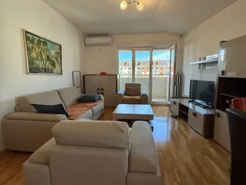 Izdavanje, dvosoban stan, 60m², Ljubović, Podgorica - image 1