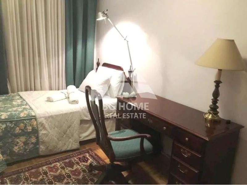 Sale, two bedroom apartment, 176m², Uciteljsko Naselje, Zvezdara Sve Podlokacije