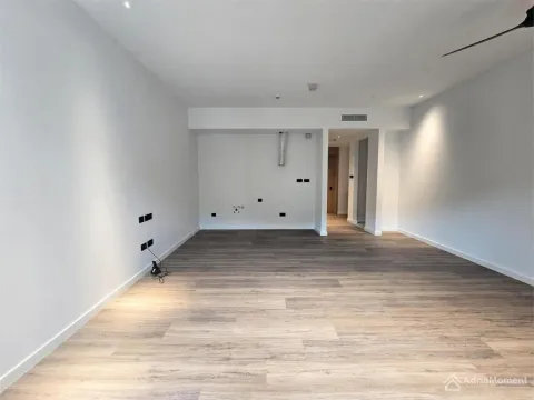 Prodaja, garsonjera, 45m², Porto Montenegro, Tivat - image 4