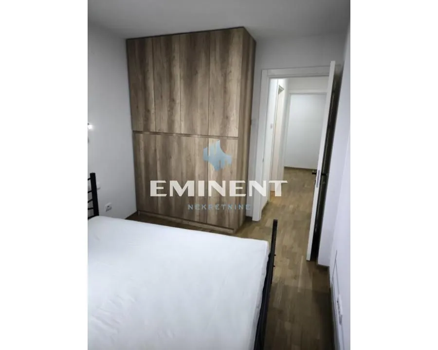 Rent, three bedroom apartment, 60m², Južni Bulevar, Vračar Sve Podlokacije