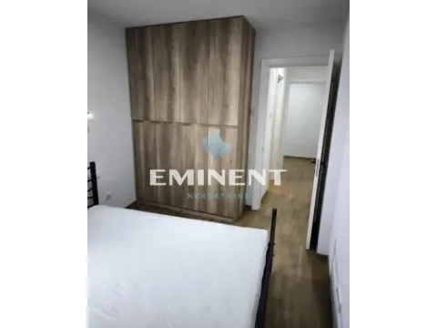 Rent, three bedroom apartment, 60m², Južni Bulevar, Vračar Sve Podlokacije - image 7