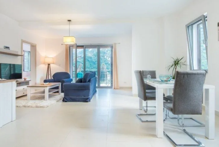 Sale, one bedroom apartment, 66m², Morinj, Kotor