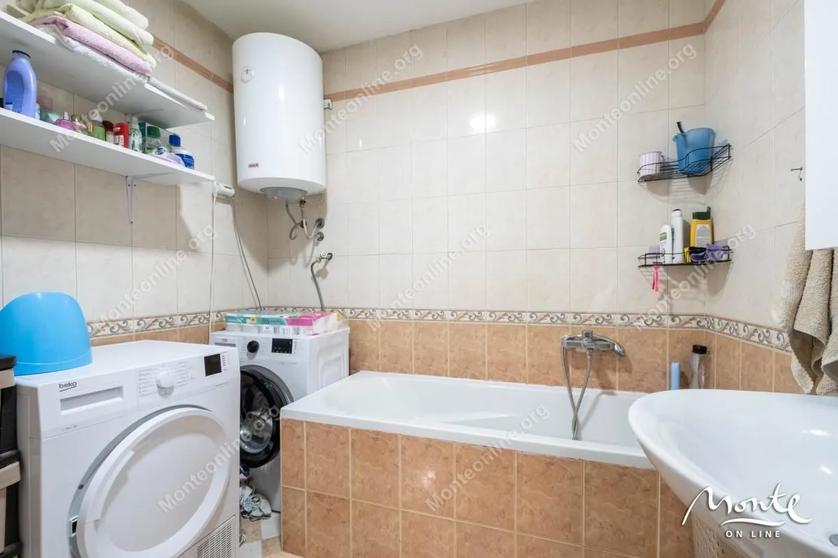 Prodaja, dvosoban stan, 48m², Dobrota, Kotor