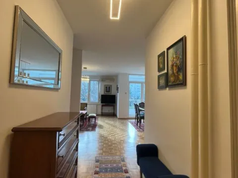 Izdavanje, trosoban stan, 75m², Novi Beograd Blok 30, Novi Beograd Sve Podlokacije - image 5