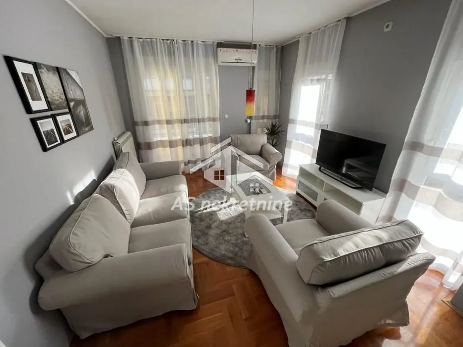 Rent, two bedroom apartment, 46m², Vračar Hram, Vračar Sve Podlokacije