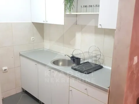 Izdavanje, garsonjera, 36m², Vezirov Most, Podgorica - image 3