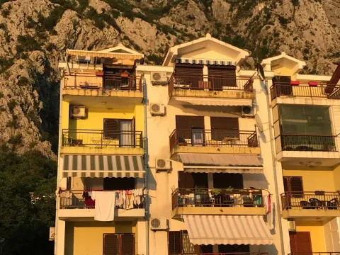 Sale, two bedroom apartment, 67m², Dobrota, Kotor - image 9