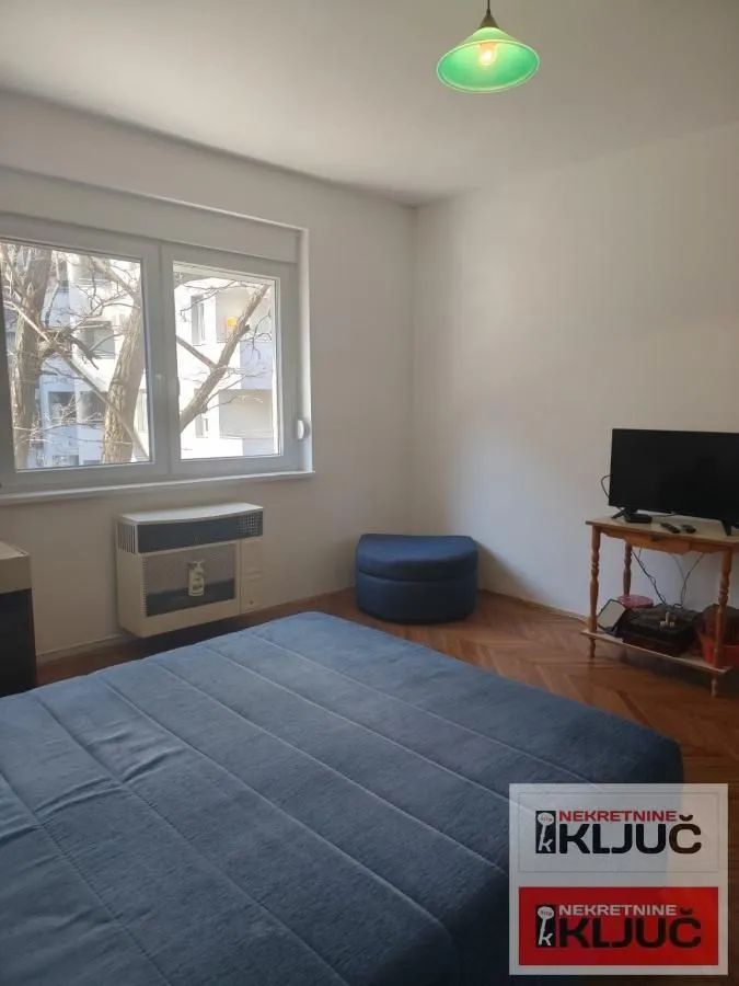 Prodaja, trosoban stan, 71m², Adamovićevo Naselje, Novi Sad Sve Podlokacije