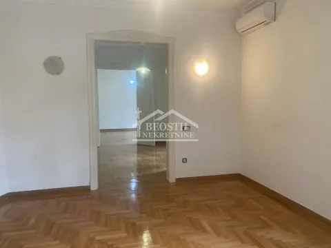 Izdavanje, četvorosoban stan, 135m², Skadarlija, Beograd - image 6