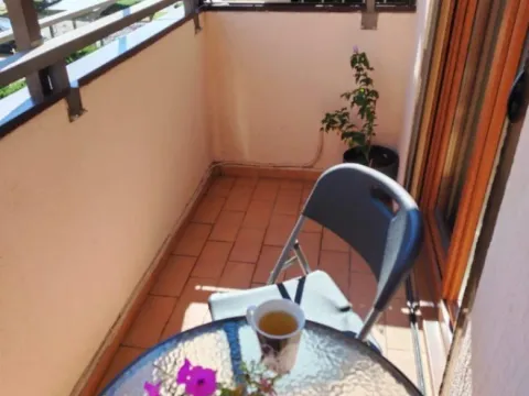 Prodaja, trosoban stan, 105m², Stari Aerodrom, Podgorica - image 11