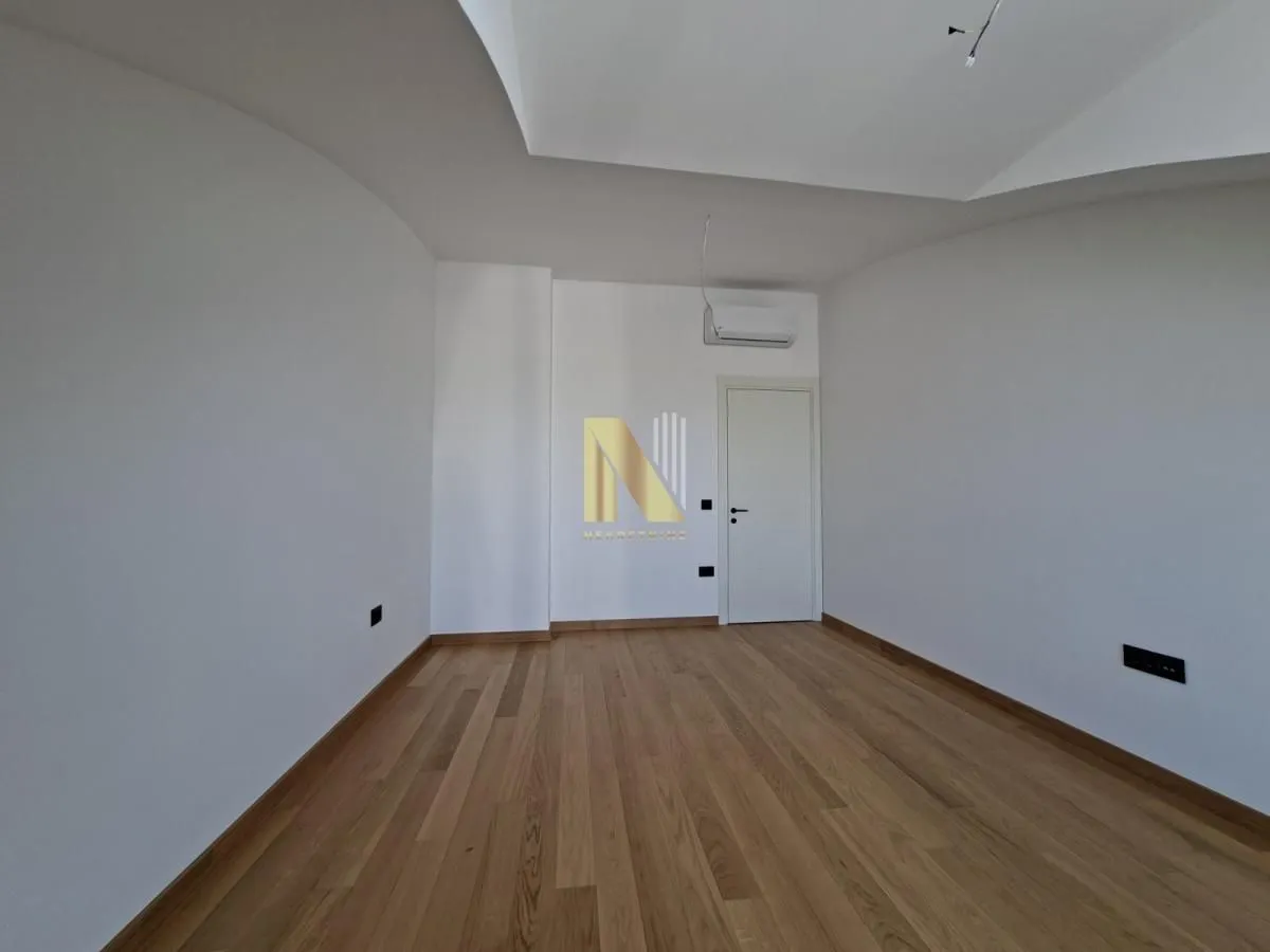 Prodaja, stan, 137m², Grbavica, Novi Sad Sve Podlokacije