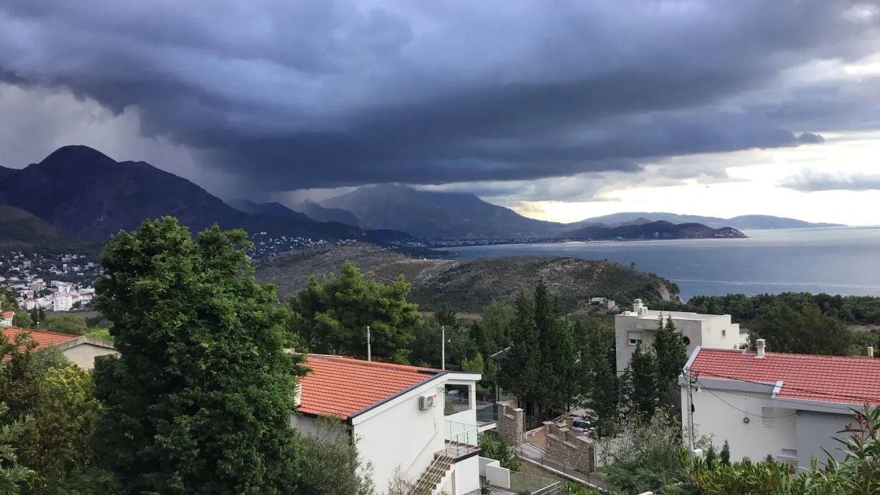 Prodaja, kuća, 260m², Sutomore, Bar