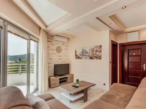 Prodaja, dvosoban stan, 64m², Tivat, Crna Gora - image 8