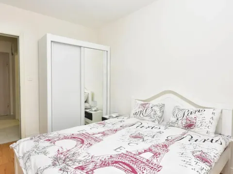 Izdavanje, jednosoban stan, 50m², Central Point, Podgorica - image 7