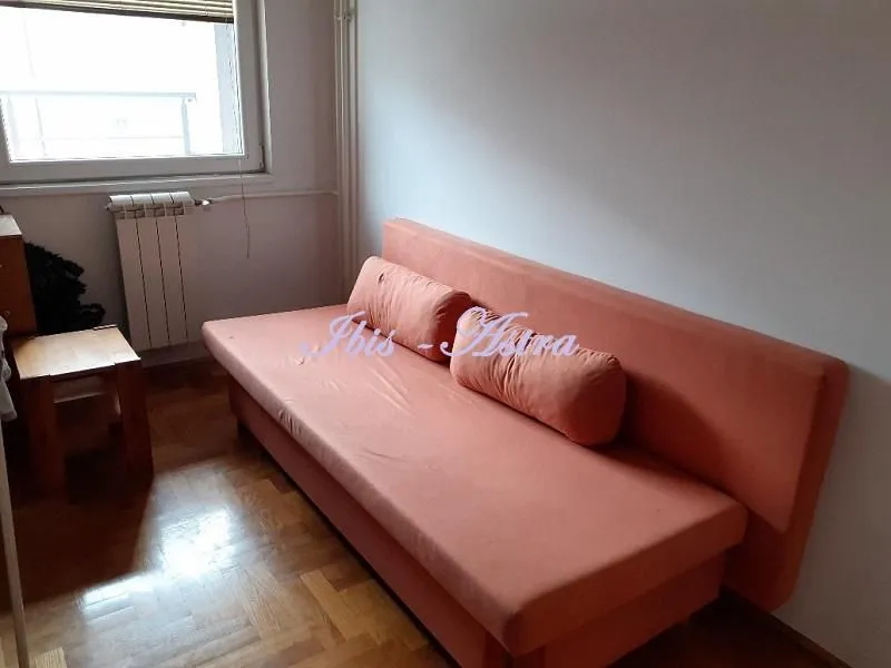 Izdavanje, trosoban stan, 70m², Đeram Pijaca, Beograd