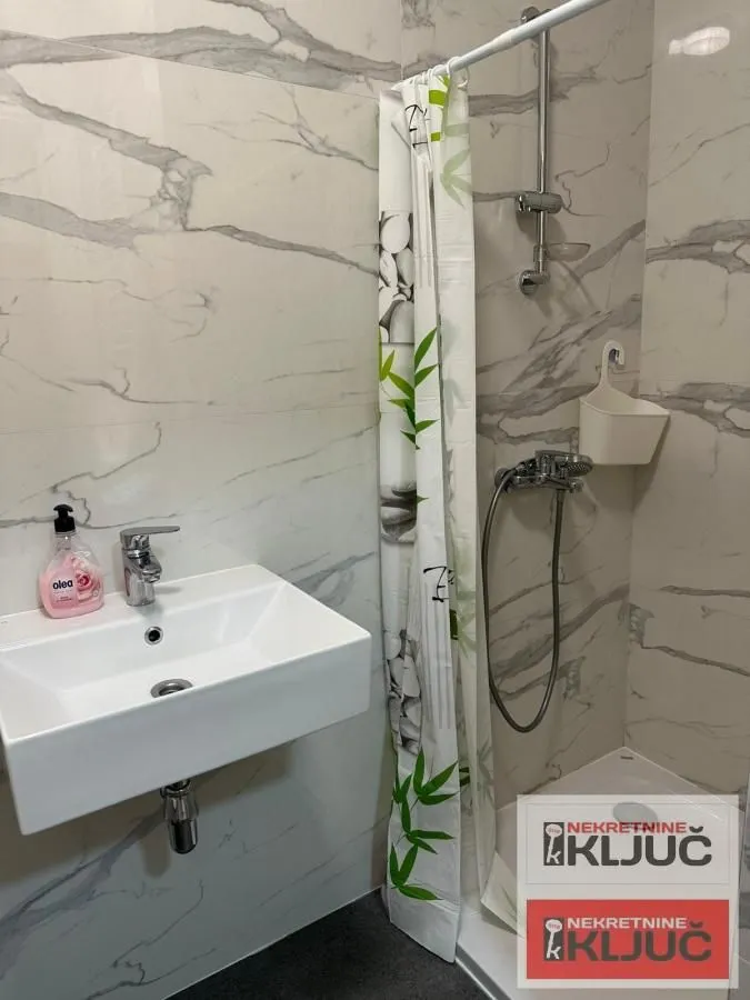 Izdavanje, jednosoban stan, 40m², Novo naselje, Novi Sad