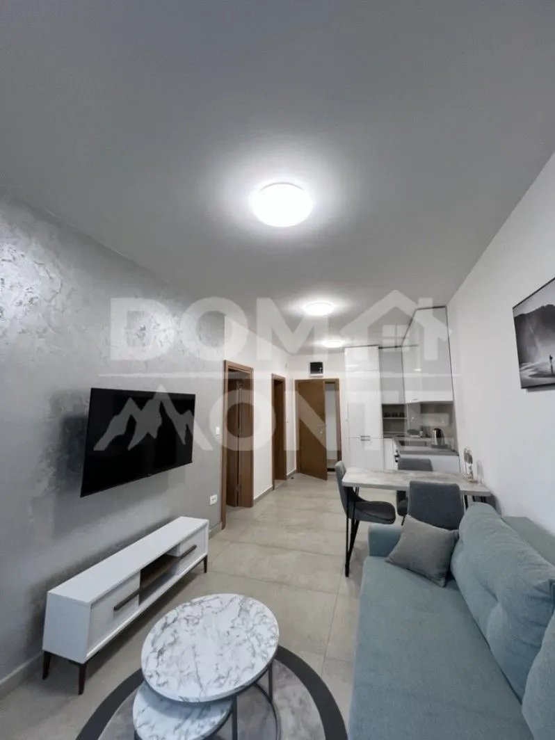 Izdavanje, jednosoban stan, 45m², Dumidran, Tivat