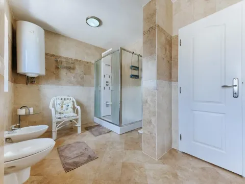 Sale, three bedroom apartment, 139m², Sveti Stefan, Budva - image 15