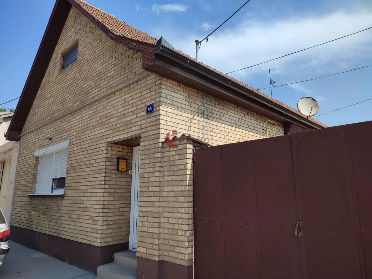 Prodaja, kuća, 196m², Dudova Šuma, Subotica