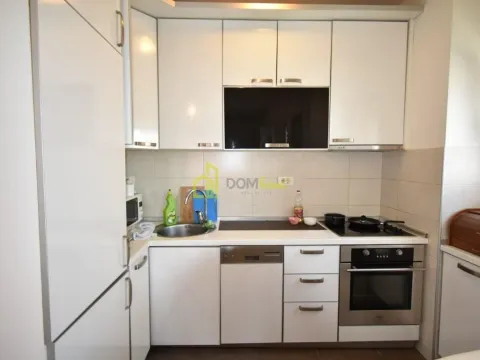 Izdavanje, dvosoban stan, 64m², City Kvart, Podgorica - image 12