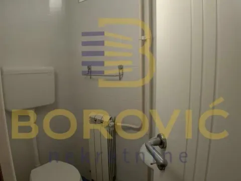 Izdavanje, kuća, 300m², Savski Venac, Beograd - image 17