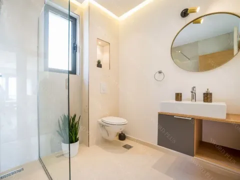 Prodaja, kuća, 160m², Centar, Budva - image 10