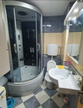 Izdavanje, jednosoban stan, 65m², Blok 6, Podgorica - image 7