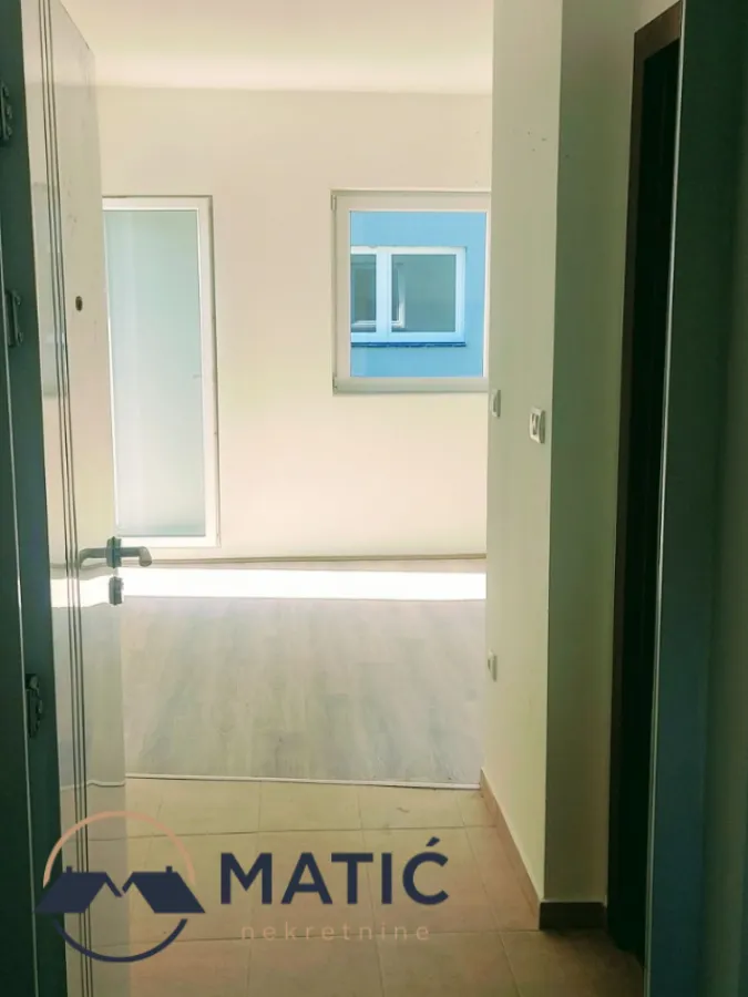 Izdavanje, jednosoban stan, 37m², Adice, Novi Sad Sve Podlokacije